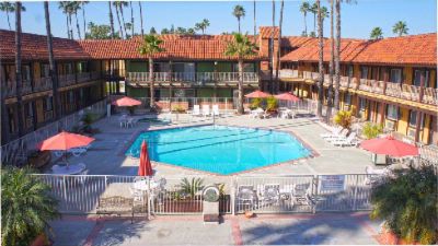 Guesthouse Norwalk - Ballroom