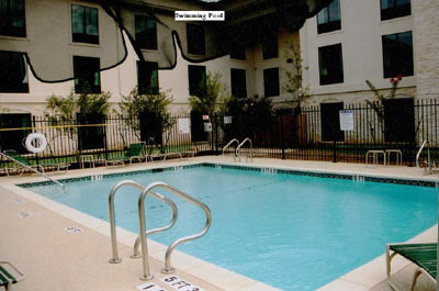 Holiday Inn Express - 