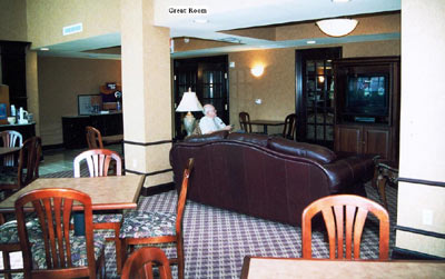 Holiday Inn Express - 