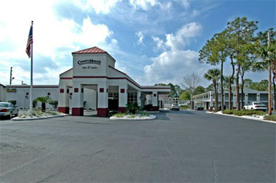 Country Hearth Inn & Suites & Confrence Center - 