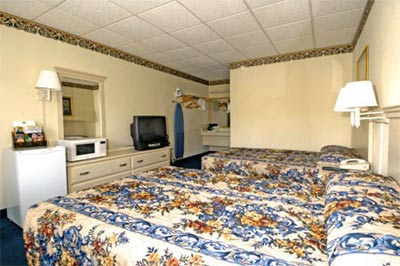 Country Hearth Inn & Suites & Confrence Center - 