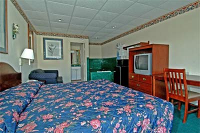 Country Hearth Inn & Suites & Confrence Center - 