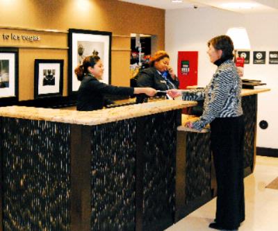 Hampton Inn & Suites Mccarran Las Vegas Airport - 
