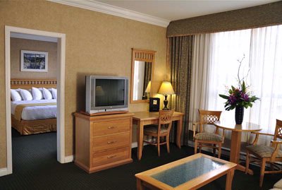 Quality Inn Downtown Victoria - Courtyard