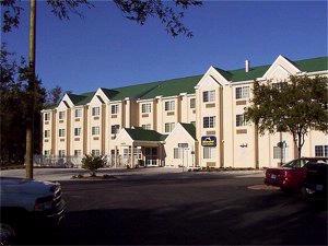 Microtel Inn & Suites Tampa Stadium