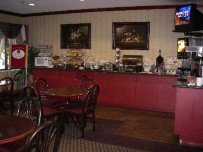 Comfort Suites Warren - 