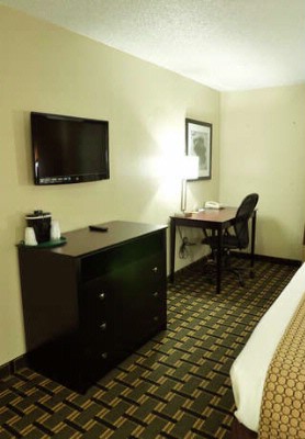 La Quinta Inn Lbj Central - 