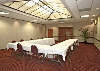 Meeting Room With U-shaped Setup