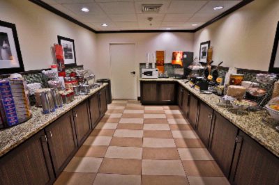 Hampton Inn Charleston Airport - Welcome To The Hampton Inn Charleston Airport/coliseum!