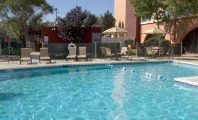 Holiday Inn Reno Sparks - Heated Seasonal Pool