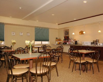Comfort Suites - Breakfast Room