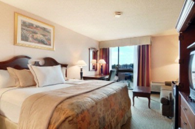 Ramada Plaza Hotel & Conference Center - King Single Guestroom