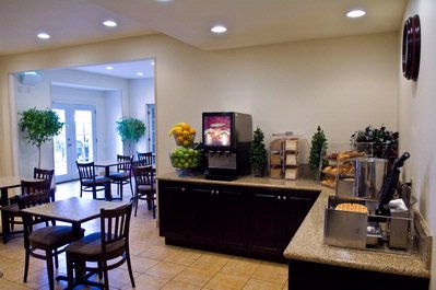 Howard Johnson San Diego Seaworld Airport - 