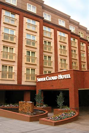 Silver Cloud Hotel Broadway - Exterior of the Hotel