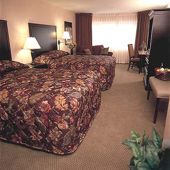 Silver Cloud Hotel Broadway - Standard Room with two queen beds