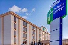 Holiday Inn Express Flint / Campus Area - Breakfast Bar