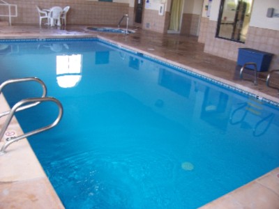 Econo Lodge - 