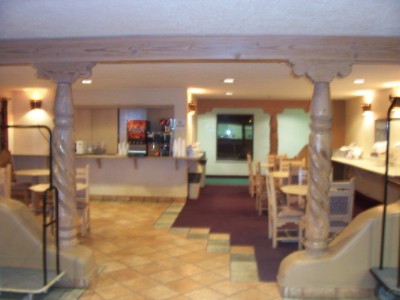 Econo Lodge - 