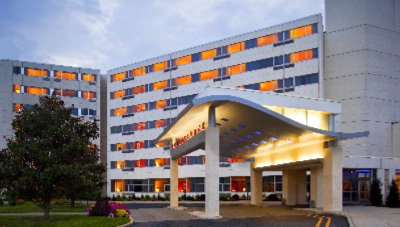 Renaissance Woodbridge Hotel - Exterior