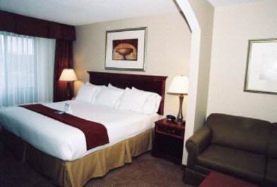 Holiday Inn Express Hotel & Suites Chesterfield - King Room With Expanded Floor Plan