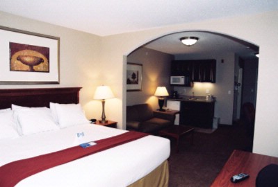 Holiday Inn Express Hotel & Suites Chesterfield - Suite With Expanded Floor Plan