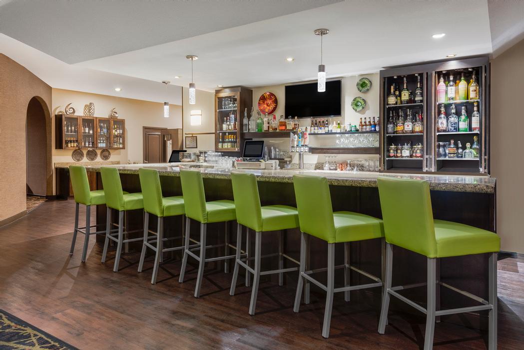 Radisson Hotel Colorado Springs Airport - Dining Room 