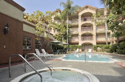 Ramada Suites South El Monte - Pool