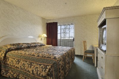 Ramada Suites South El Monte - King Bedroom