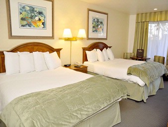 Ramada Vallejo - Two Queen Bed Room