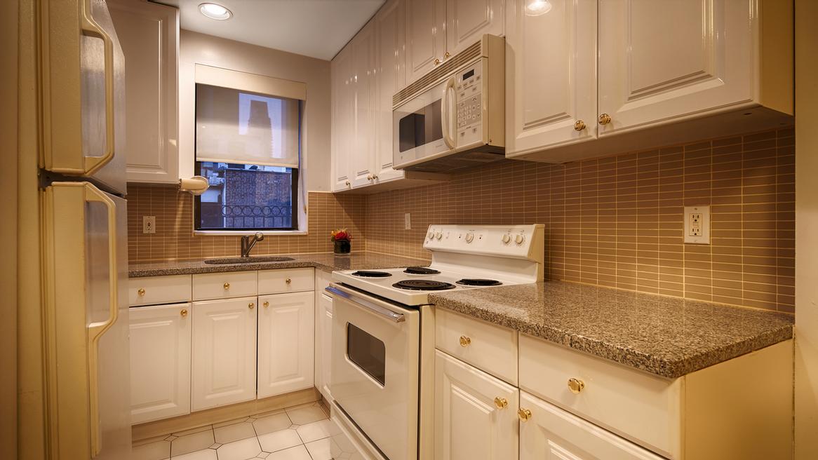 Best Western Hospitality House - 