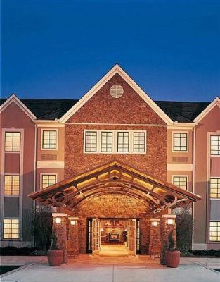 Staybridge Suites Hotel Albuquerque Airport - Welcome: Hotel Entrance