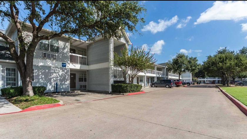 Studio 6 Extended Stay - 