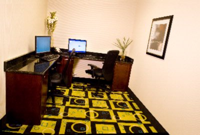 La Quinta Inn & Suites - Business Center
