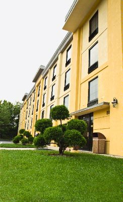 La Quinta Inn & Suites - Exterior 2