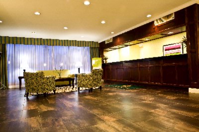 La Quinta Inn & Suites - Lobby2