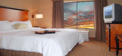 Hampton Inn & Suites - Sunset