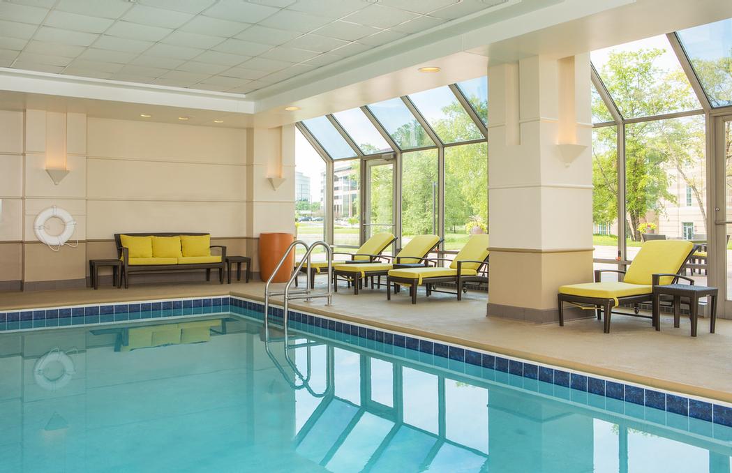 Sheraton Suites Chicago Elk Grove - 