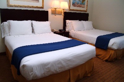 Holiday Inn Express Rocky Point - Two Double Bedded Room