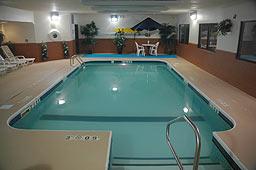 Holiday Inn Express Inn & Suites - 