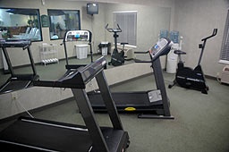 Holiday Inn Express Inn & Suites - 