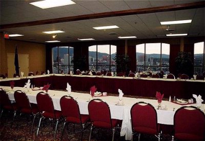 Ramada Reno Hotel & Casino - 