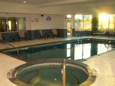 Holiday Inn Express Conyers - Indoor Heated Pool & Jacuzzi