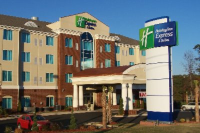 Holiday Inn Express Conyers - Front Of Hotel