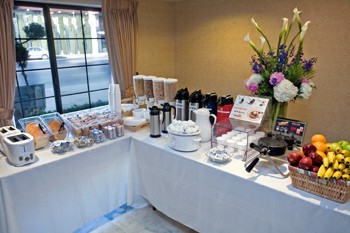 Best Western Pasadena Royal - Deluxe Continental Breakfast