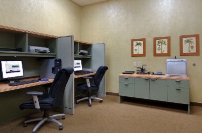 Hilton Carillon Park - 24hr Complimentary Business Center