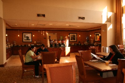 Hampton Inn & Suites - Breakfast Area