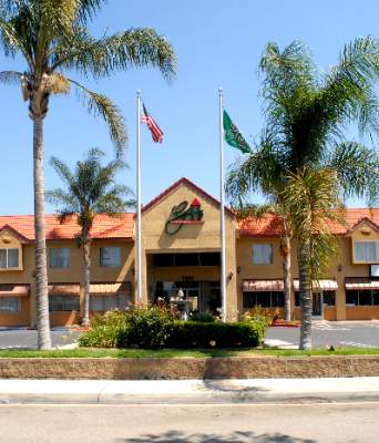Guesthouse Int'l Inn & Suites - 