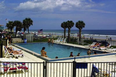 Oceania Beach Club - Oceania Beach Club Oceanfront Pool