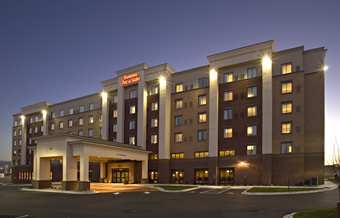 Hampton Inn & Suites - 