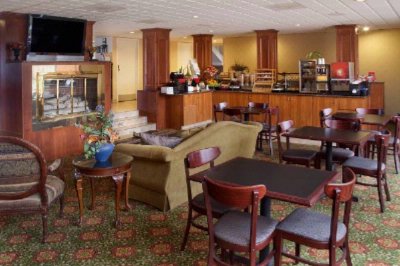 Best Western Laurel Park Suites - Wake Up To Our Free Hot Breakfast!